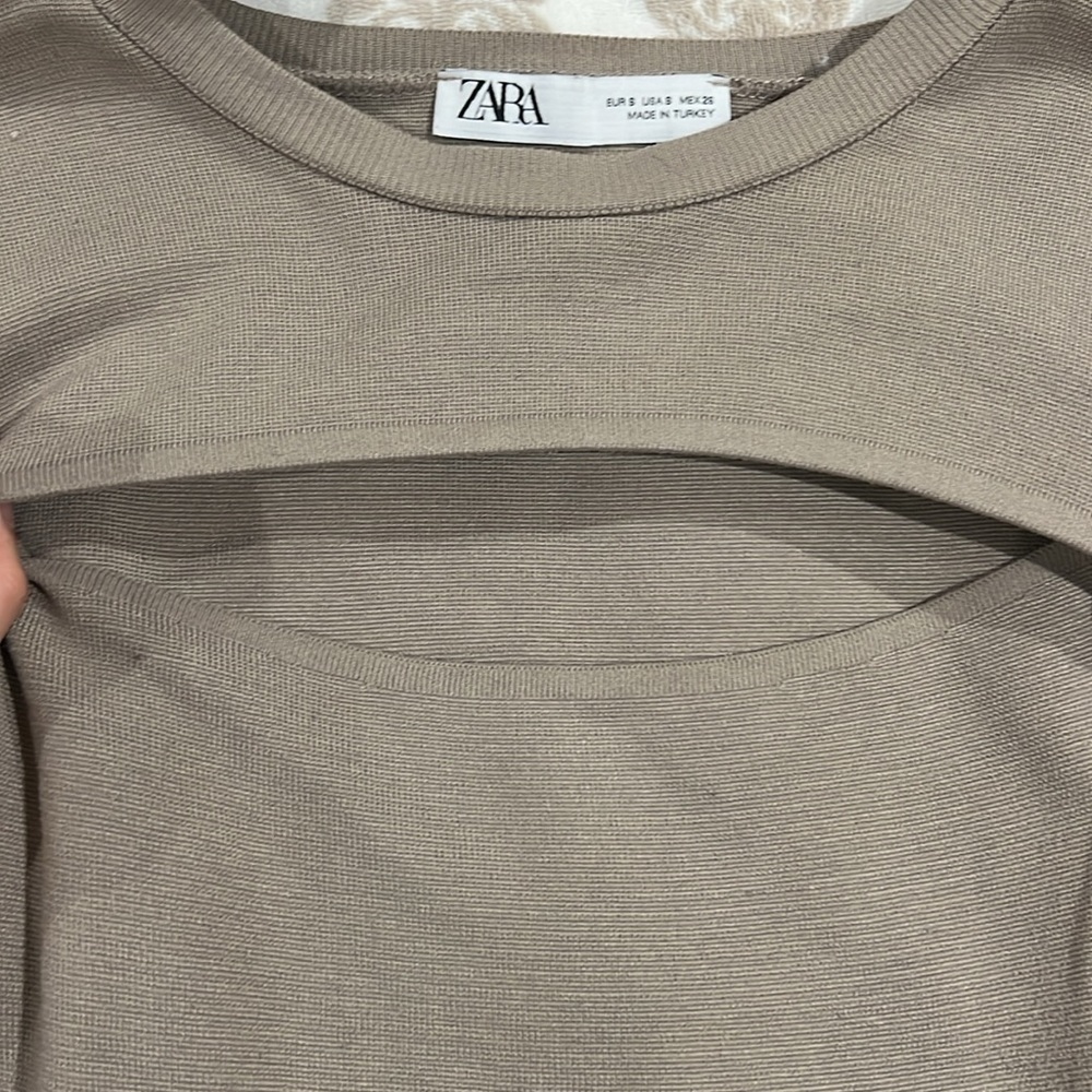 Elegant Beige Zara Small Top - Picture 3 of 5